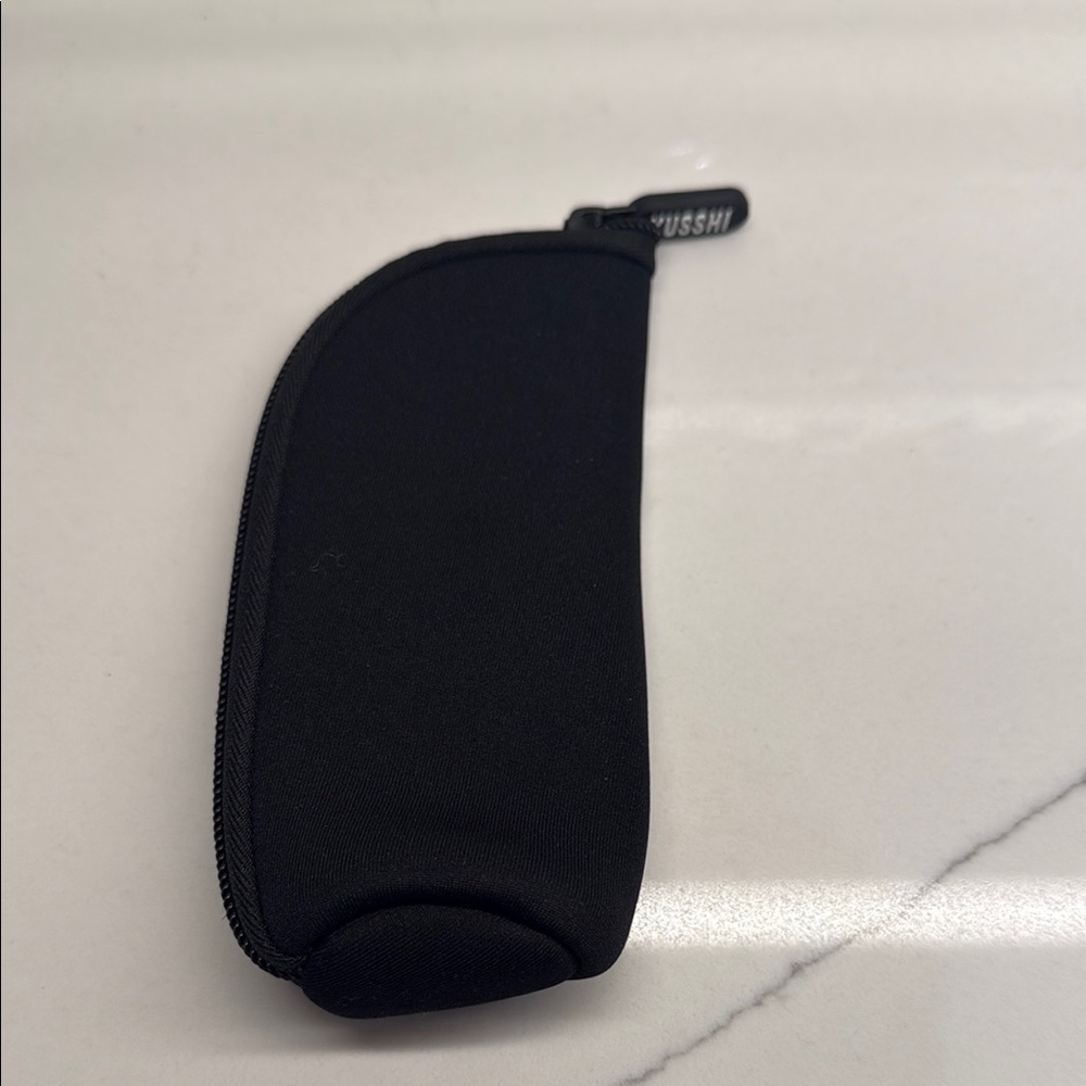 Donated ♥️ FINAL PRICE ♥️ Kusshi Small Bottle Protector - Small: 5.5" h x 2.5" w